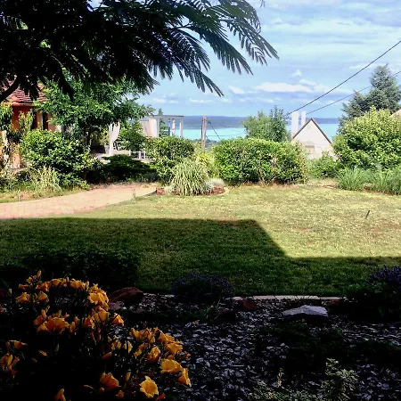 Guest house Azur 2*